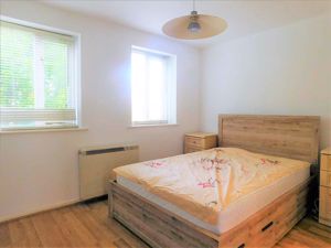 Bedroom- click for photo gallery